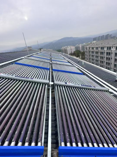 青海師范大學(xué)太陽能熱水系統(tǒng)